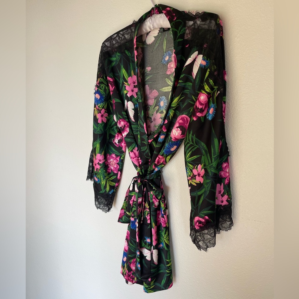 Victoria’s Secret Lace Inset Robe Silky